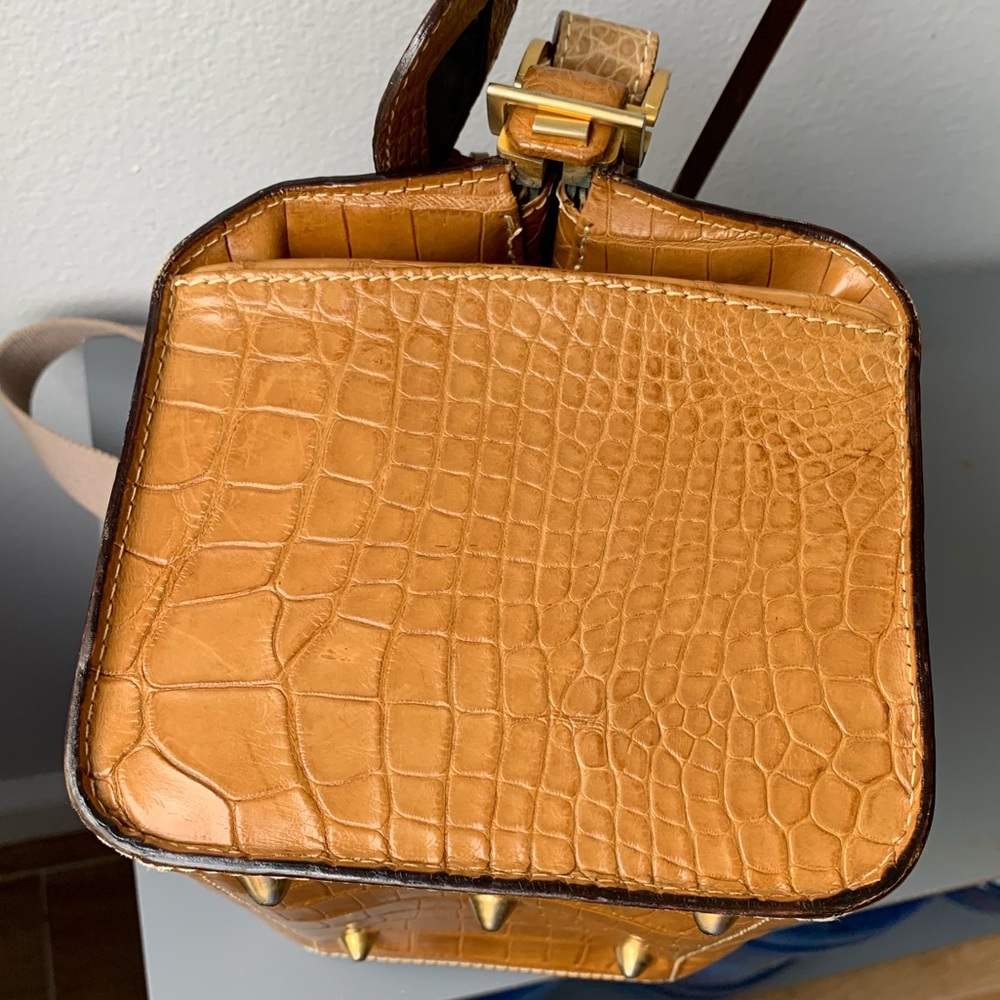 (2) RARE GUCCI 80s Trunk Croc - Picture 14 of 16